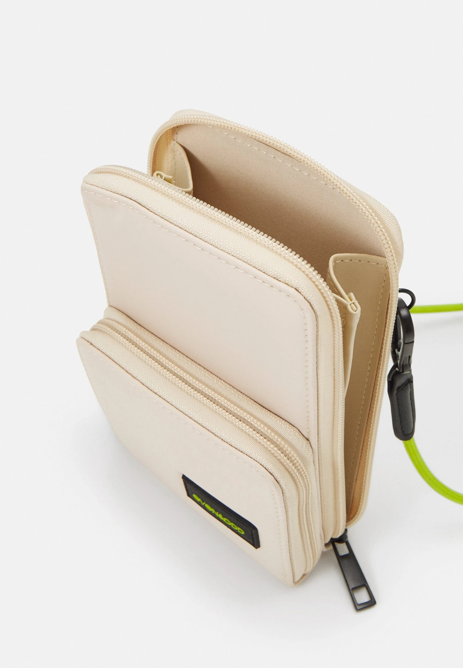 Even&Odd Phone Case -Beige 6 Even&Odd Phone Case -Beige - Image 4