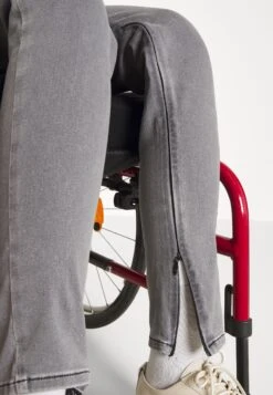 Even&Odd Jeans Skinny Fit - Grey Denim 19 Even&Odd Jeans Skinny Fit - Grey Denim -Even&Odd 33ea39d6e183447d92fe621070e8939b