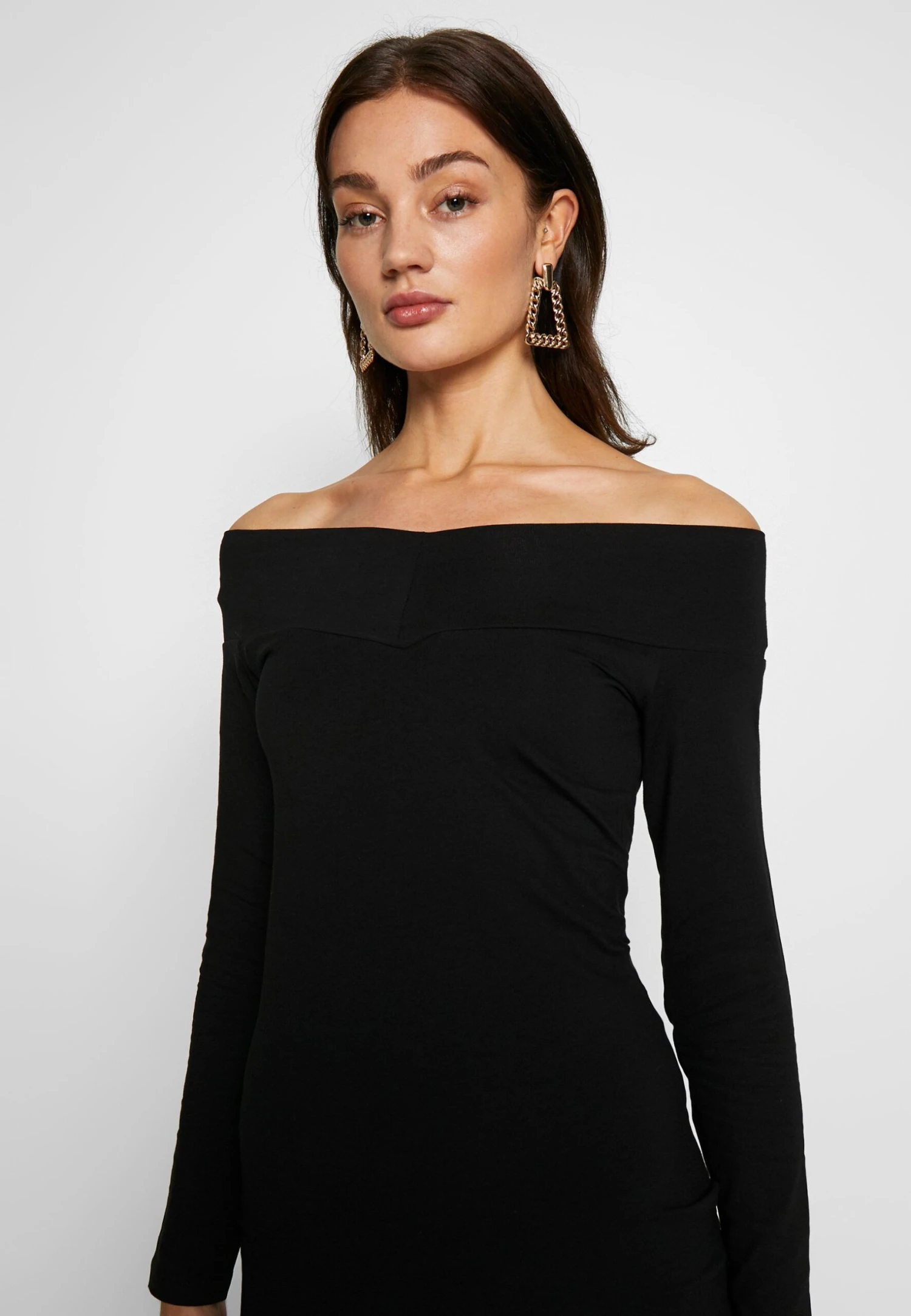 Even&Odd Basic - Off-Shoulder Mini Long Sleeves Dress - Shift Dress - Black 6 Even&Odd Basic - Off-Shoulder Mini Long Sleeves Dress - Shift Dress - Black - Image 4