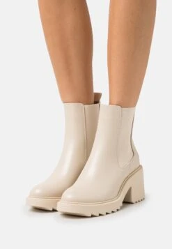 Classic Ankle Boots - Beige