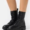 Even&Odd Platform Ankle Boots - Black