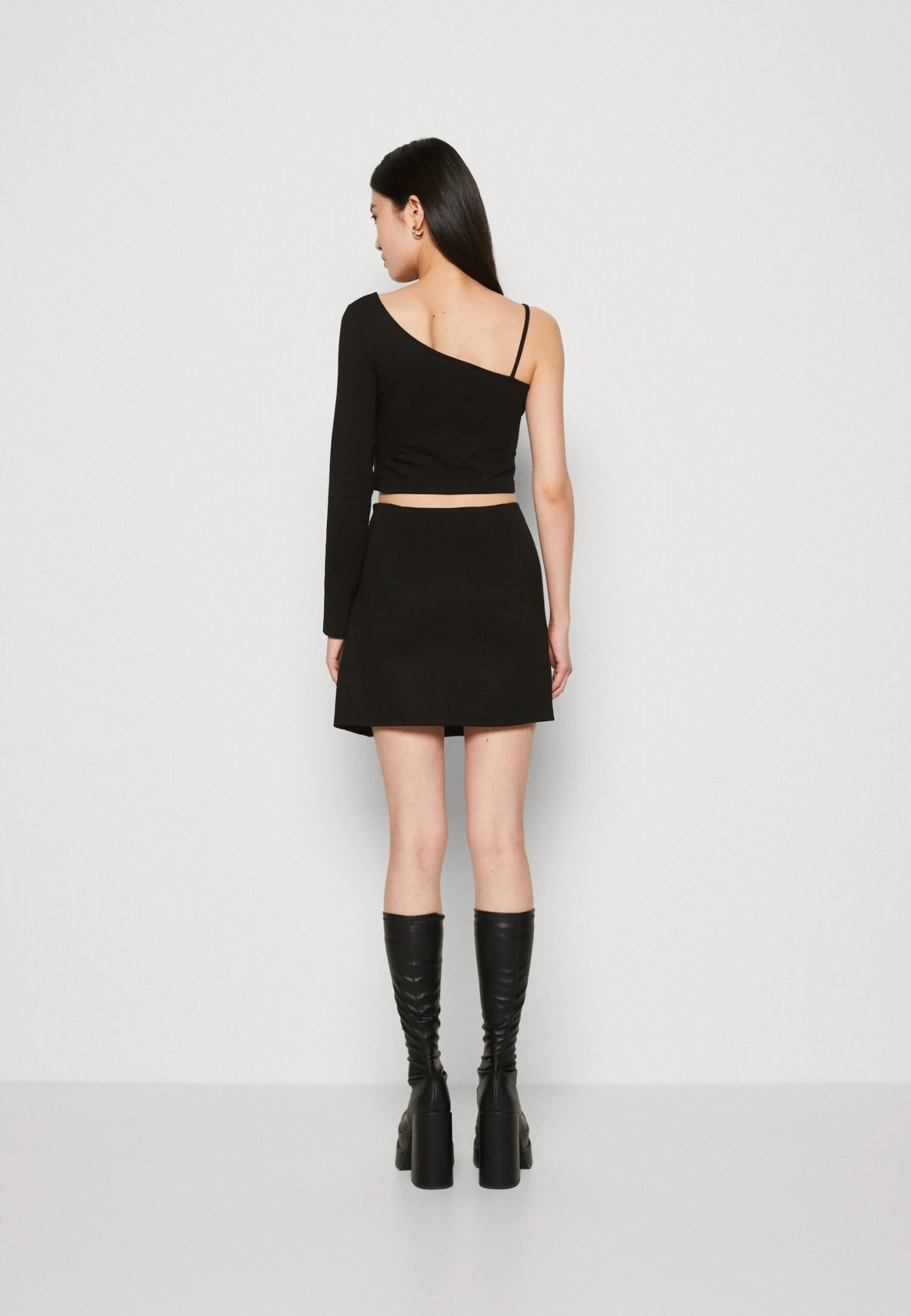 Even&Odd Wrap Skirt - Black 5 Even&Odd Wrap Skirt - Black - Image 3