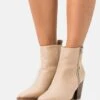 Even&Odd Cowboy/Biker Ankle Boot - Beige