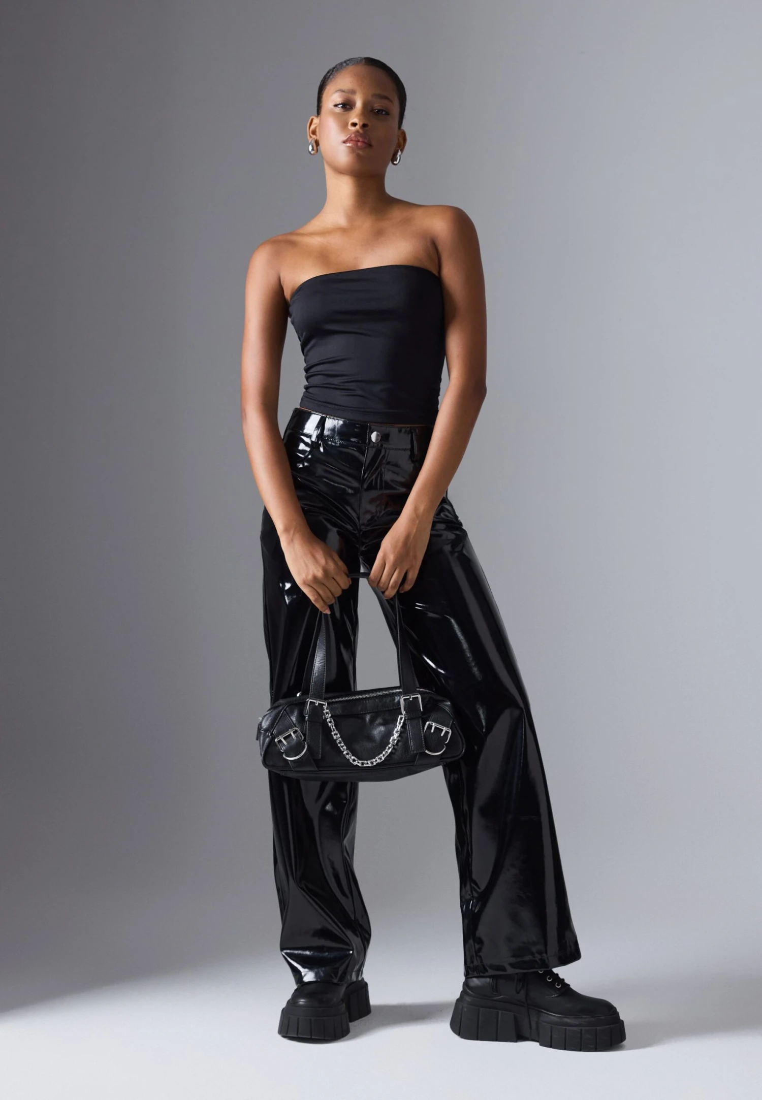 Even&Odd VINYL - Wide Leg - Black 4 Even&Odd VINYL - Wide Leg - Black - Image 2