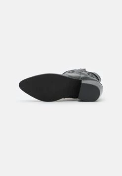 Even&Odd Cowboy/Biker Ankle Boot - Black -Even&Odd a34464b27b5d4da0bb817335c7909c28