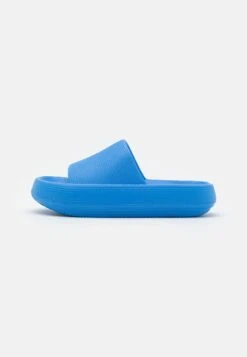 Even&Odd Pool Slides - Blue -Even&Odd a546d56d213b42c3812e0d8ff5b1645d