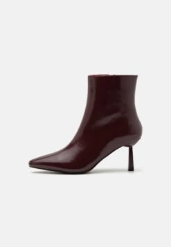 High Heeled Ankle Boots - Dark Red