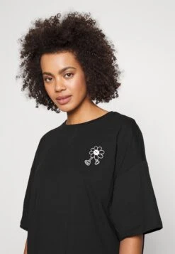 Even&Odd Liz Keep Growing Mascot / 802 - Black - Print T-Shirt - 802 - Black -Even&Odd bea049fb595b44f6be9139bf4434683c