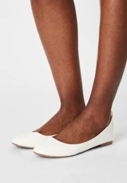 Even&Odd Ballet Pumps - White