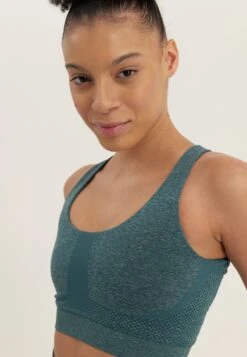 MEDIUM SUPPORT SEAMLESS SPORTS BRA WITH CUT OUT RACER BACK - Medium Support Sports Bra - Mint -Even&Odd e4cb291c934544fbb6758a40b86dcab0