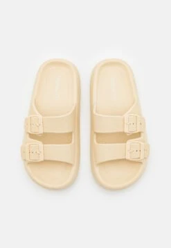 Even&Odd Pool Slides - Off White -Even&Odd e5653ac6321d44e8b8df7d0934da2710